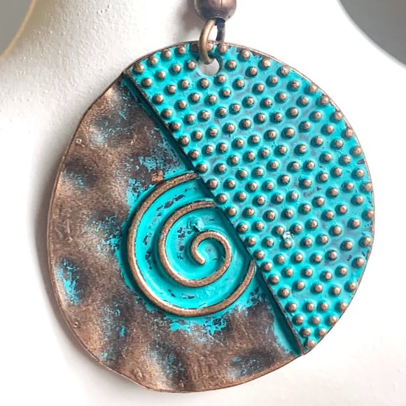 Artsy Copper Turquoise Patina Spiral Hammered Boho Southwestern Dangle Earrings - Picture 2 of 3